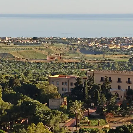 Le 4 Stagioni Sul Viale, Belvedere Di Αγκριτζέντο