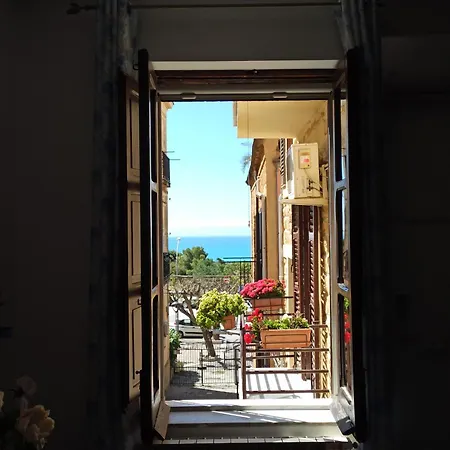 Bed and Breakfast Le 4 Stagioni Sul Viale, Belvedere Di Αγκριτζέντο