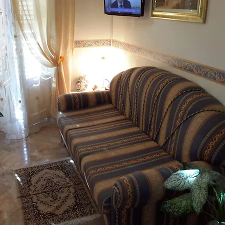 Le 4 Stagioni فندق مبيت وإفطار 2*