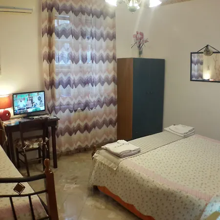 فندق مبيت وإفطار Le 4 Stagioni 2*