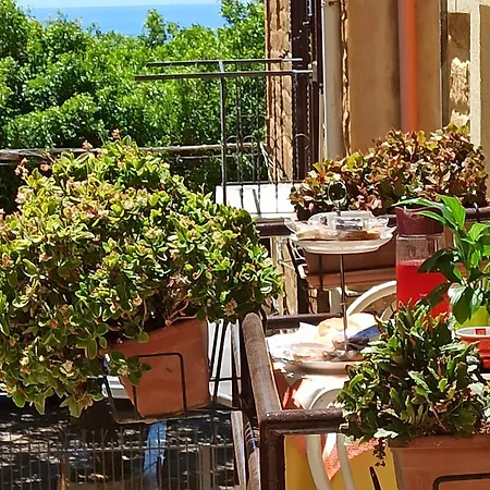 Le 4 Stagioni Sul Viale, Belvedere Di Bed and breakfast 2*