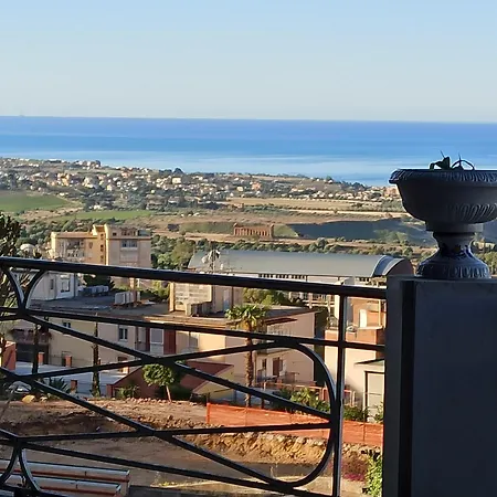 Le 4 Stagioni Sul Viale, Belvedere Di Bed & Breakfast 2*
