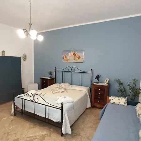 Le 4 Stagioni Sul Viale, Belvedere Di Bed & Breakfast 2*