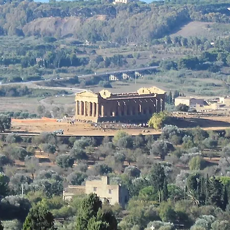 Le 4 Stagioni Bed & Breakfast 2*