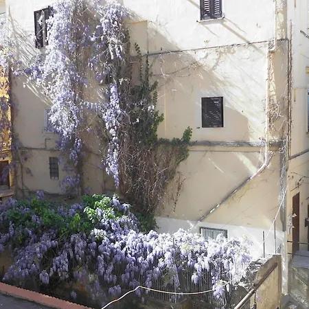Le 4 Stagioni Sul Viale, Belvedere Di 2*